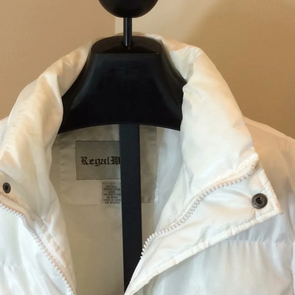 Regal Wear Long White Puffer Ski and Snow Vest - Picture 9 of 10